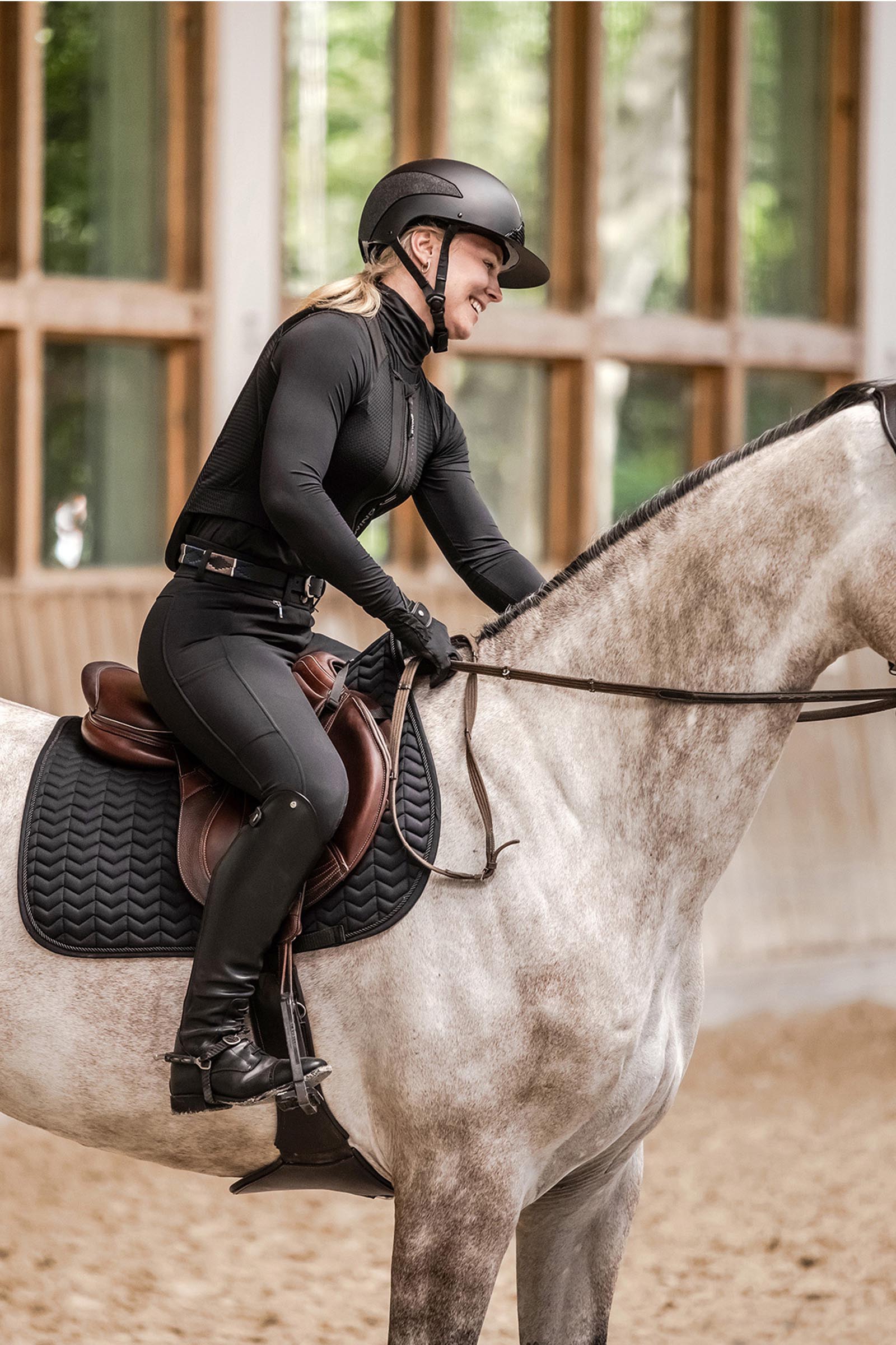 SWING H24 Lady Shine ridning hjelm