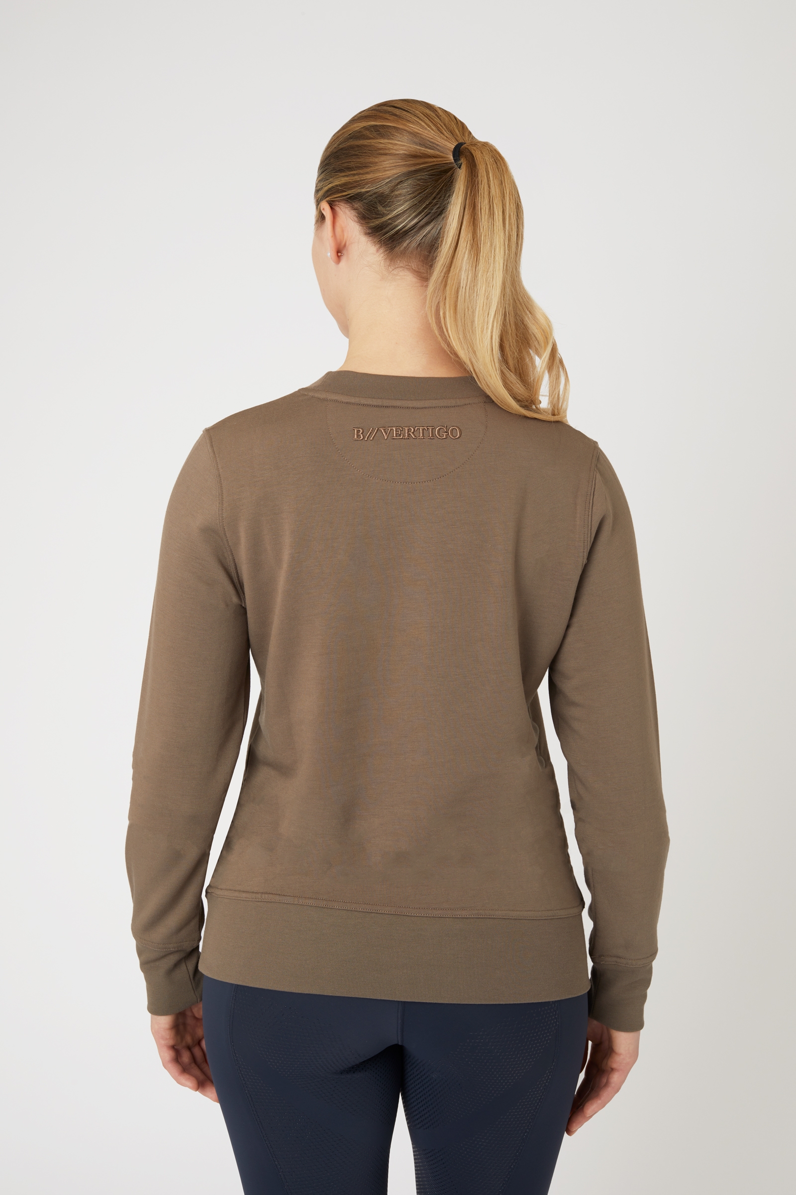 B Vertigo Erica Bamboo Sweatshirt, damemodel