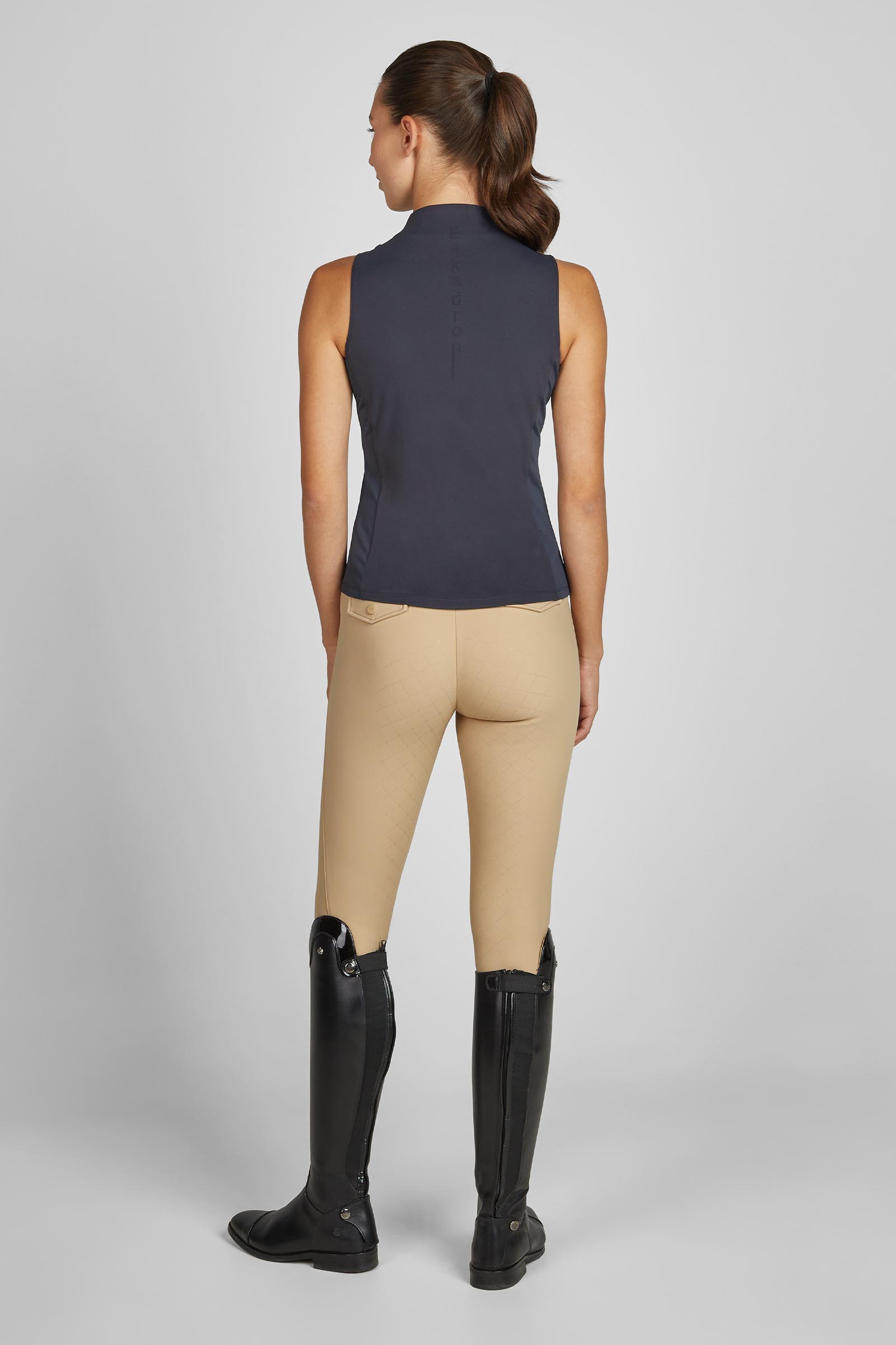 Eskadron Classic Sport SS26 Dame tanktop med halv lynl&aring;s