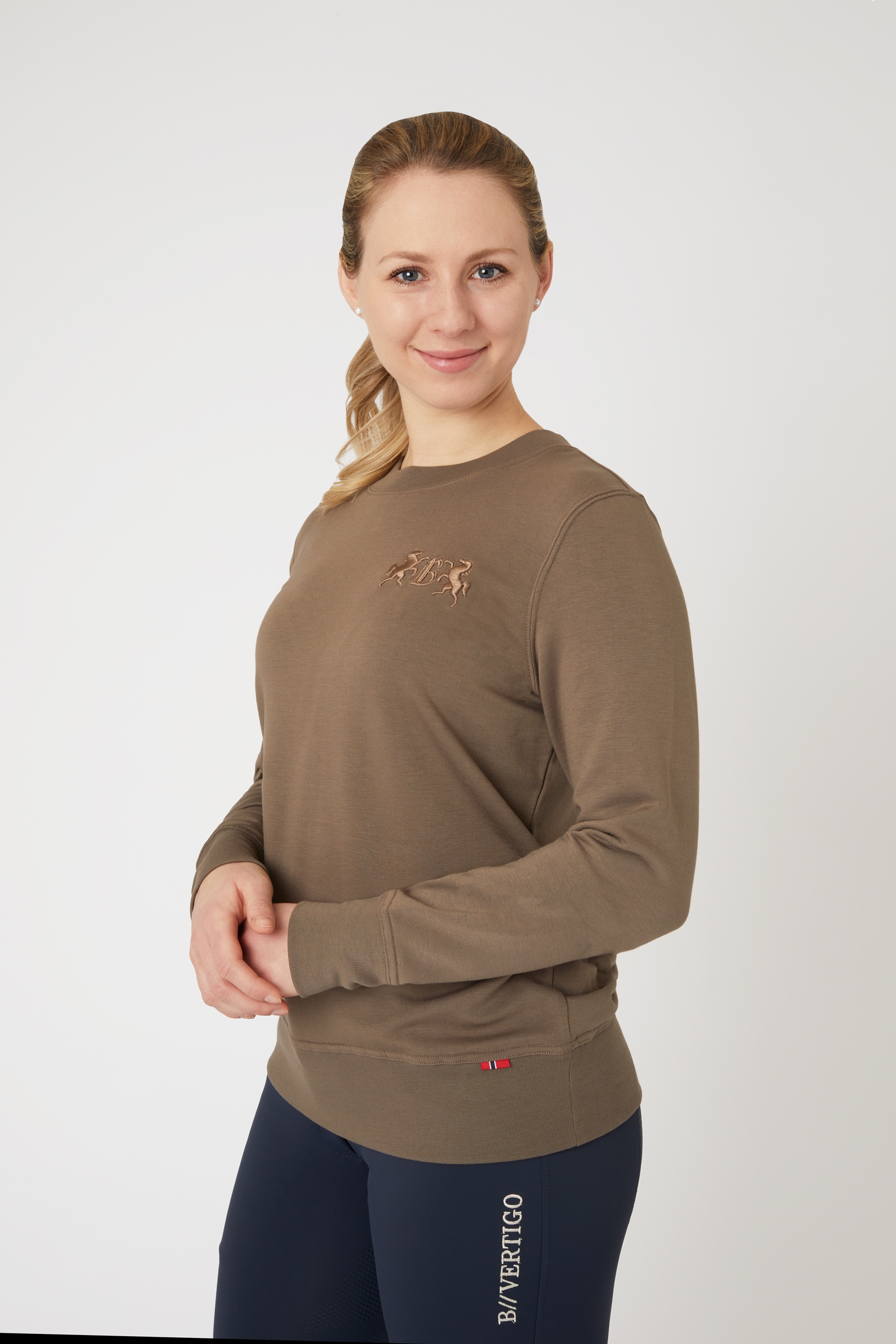 B Vertigo Erica Bamboo Sweatshirt, damemodel