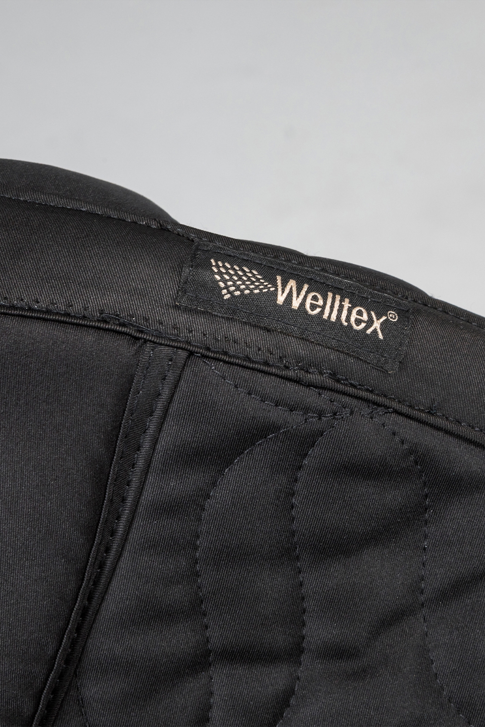 Back on Track Deep Nights sadelunderlag dressur