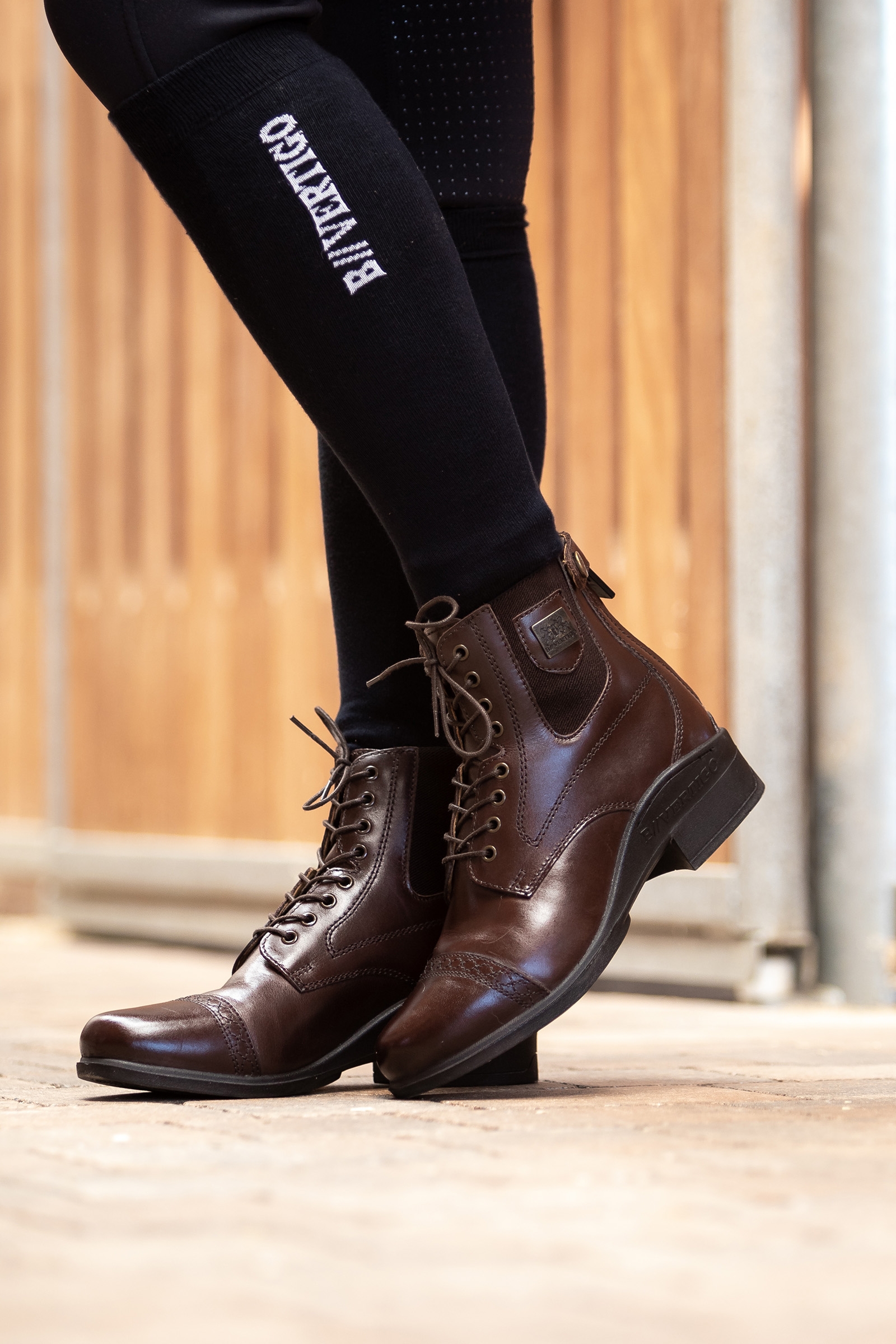 B Vertigo Jupiter l&aelig;derjodhpurst&oslash;vler med frontsn&oslash;rer, damemodel