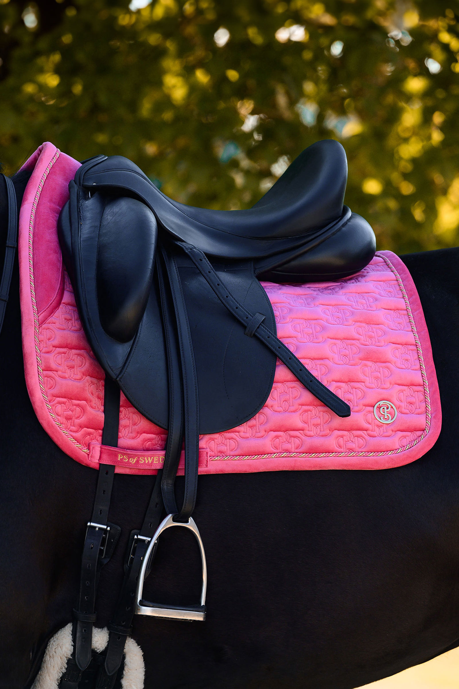 PS of Sweden sadelunderlag Velvet Monogram dressur