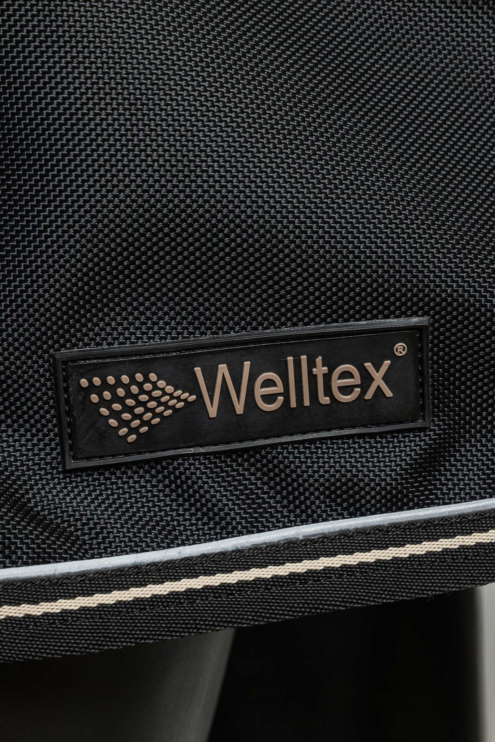 Back on Track Obsidian Udedækken med aftageligt halsstykke, 150g