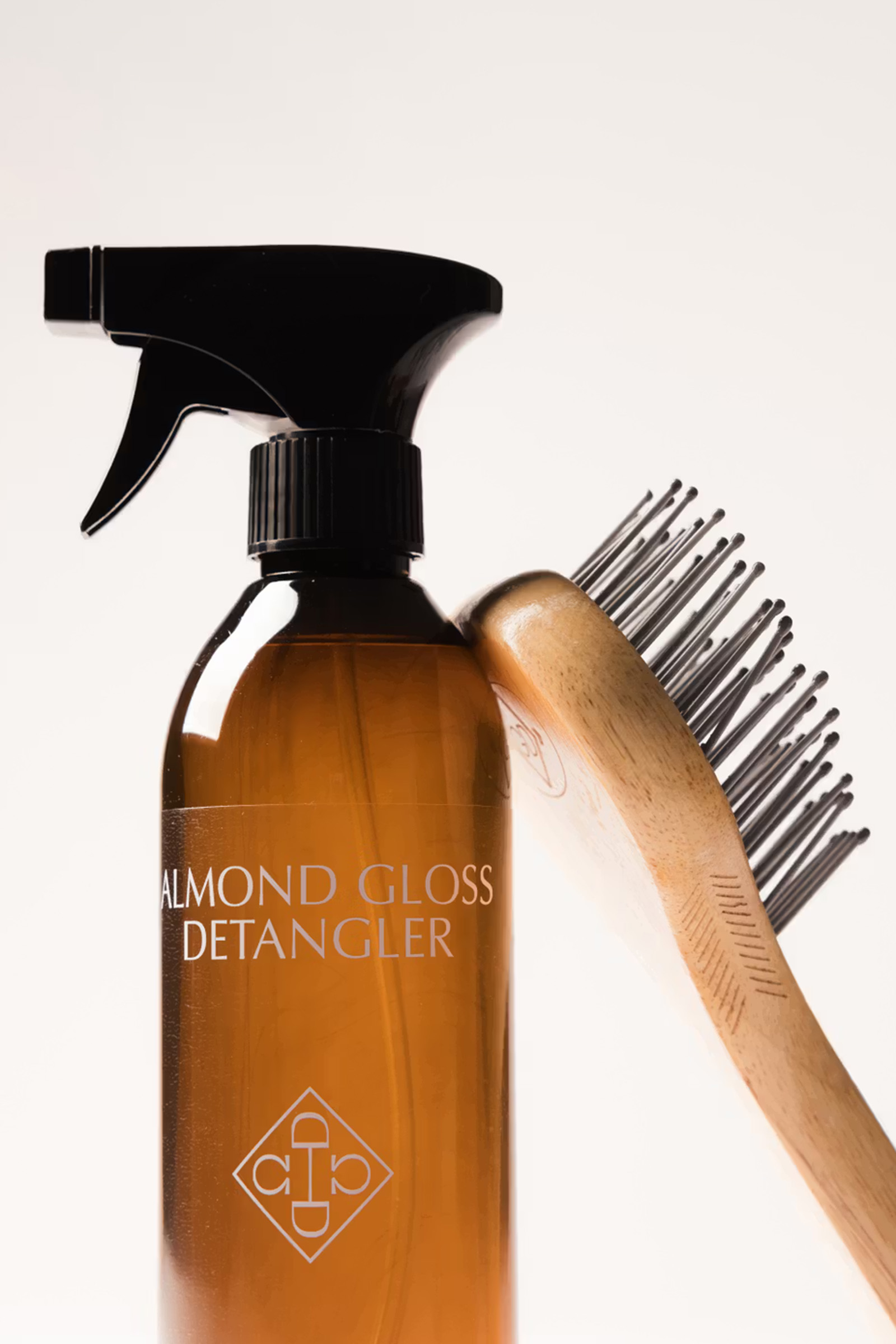 Grooming Deluxe Almond Gloss detangler, 500 ml