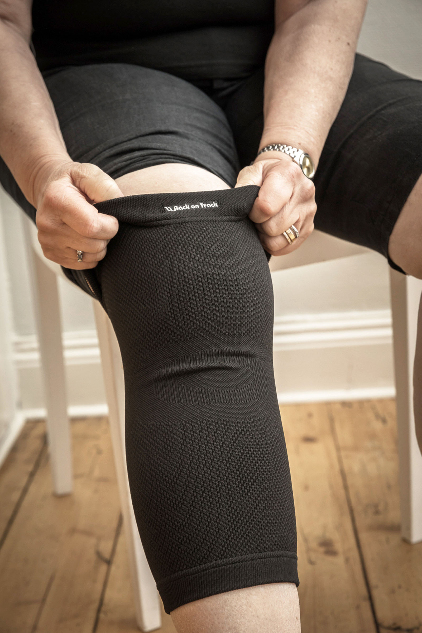 Back on Track fysioterapeutisk knæbeskytter, 4-vejs stræk