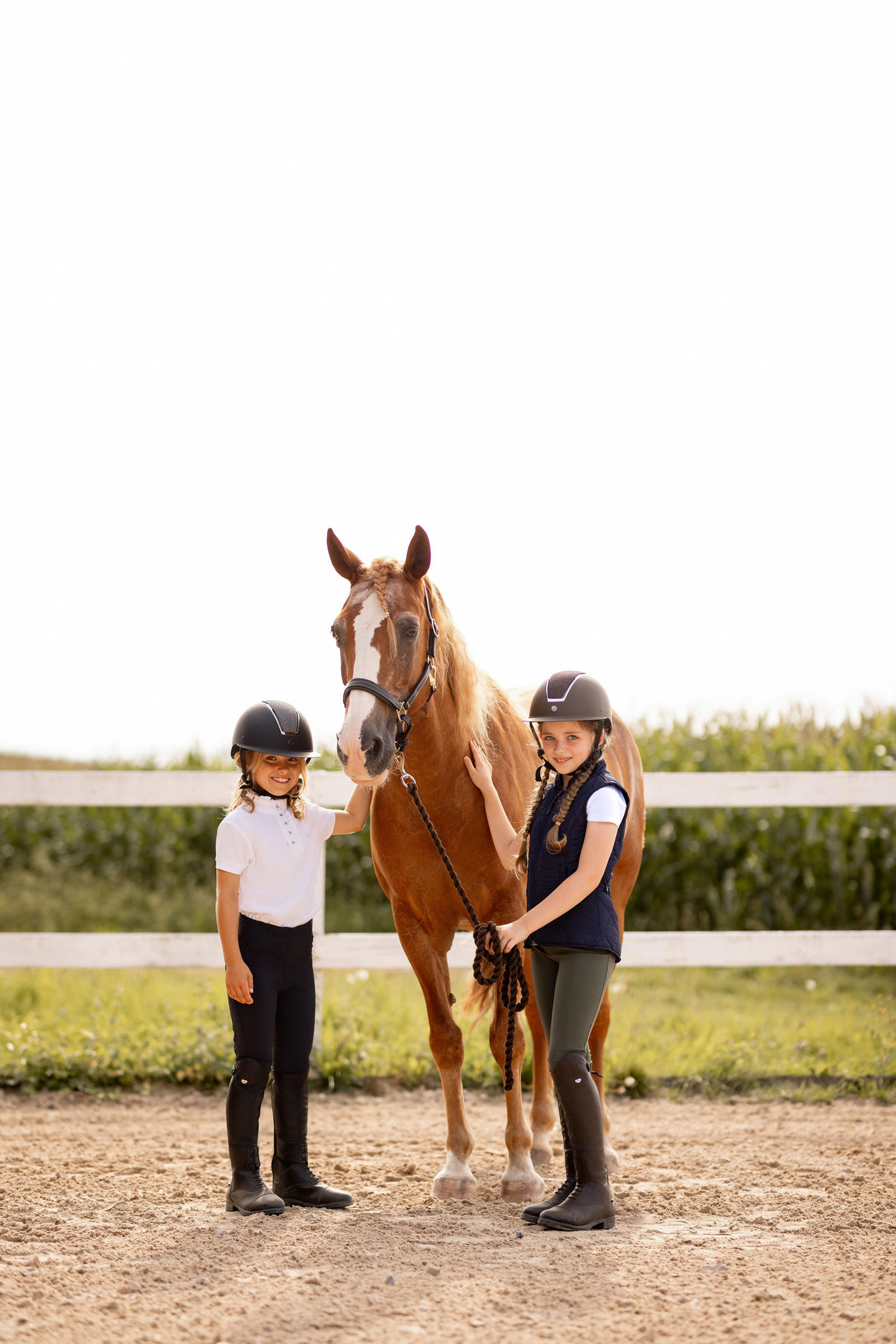 Horze Christel kort&aelig;rmet st&aelig;vnebluse med fl&aelig;ser, b&oslash;rnemodel