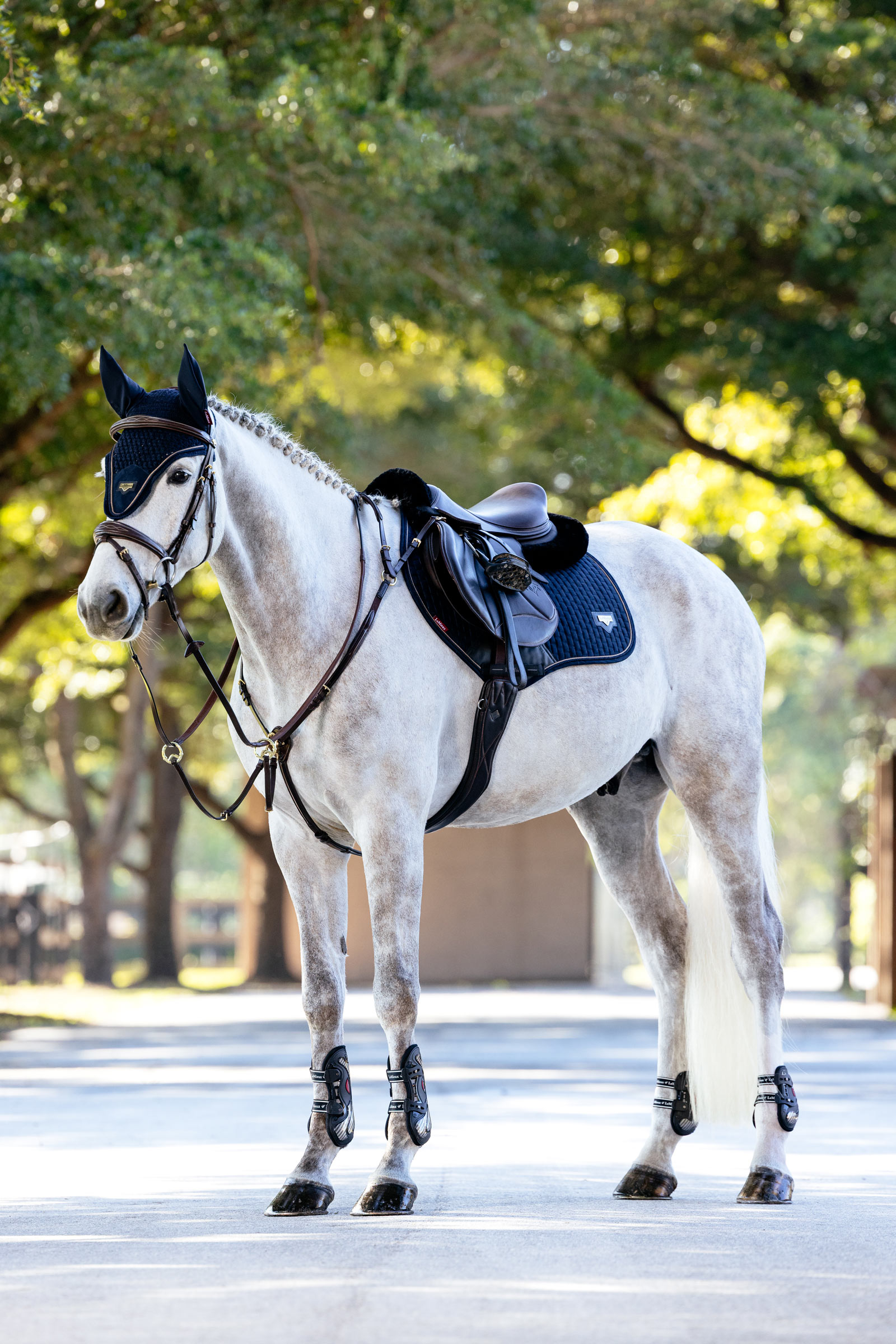 LeMieux Puissance Close Contact springunderlag i imiteret ruskind