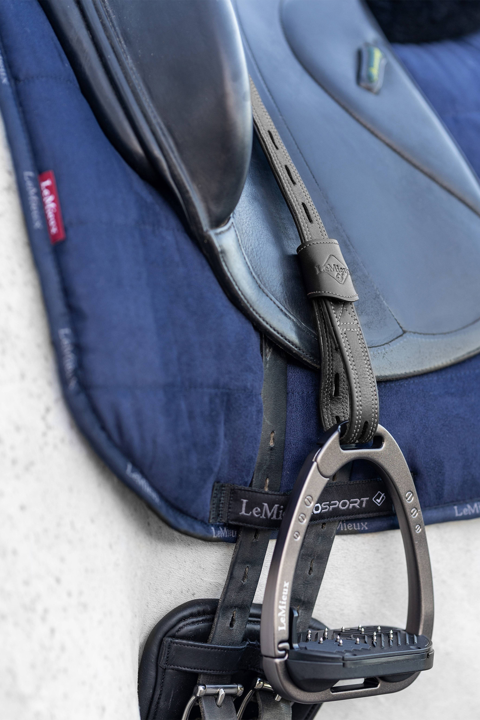 LeMieux Vector Close Contact Stigremme