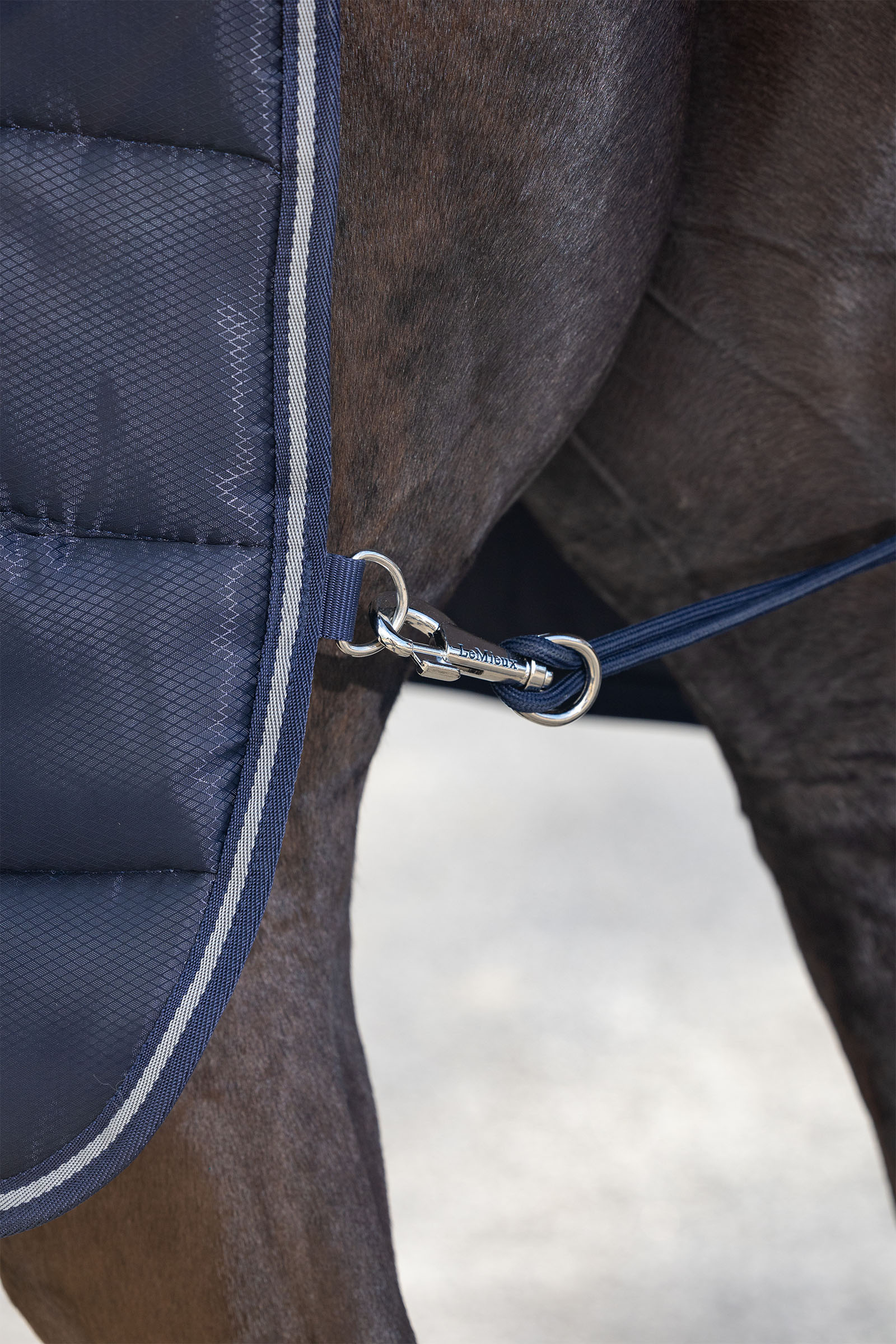 LeMieux Arika Stable-Tek st&aacute;jov&aacute; deka, 100 g