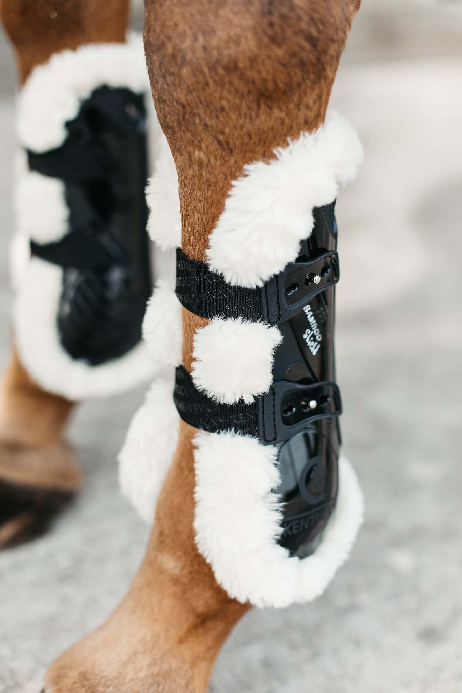 Kentucky Horsewear Vegan Sheepskin Bamboo Elastic Gamacher