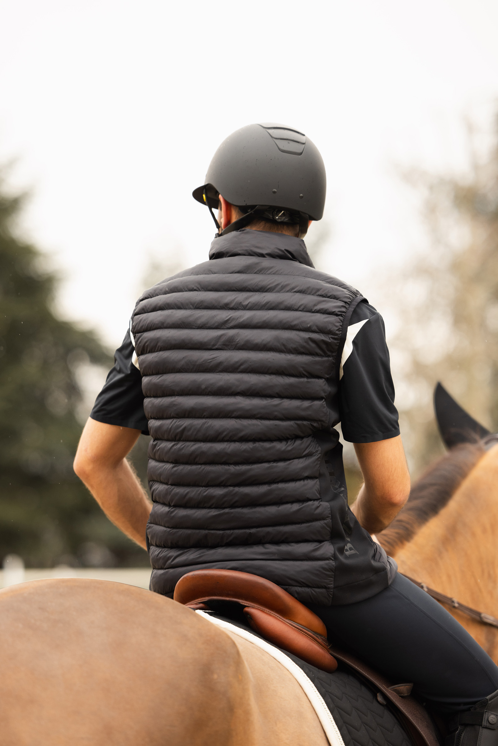 B Vertigo Simon Ultralight Padded Ridevest, herremodel