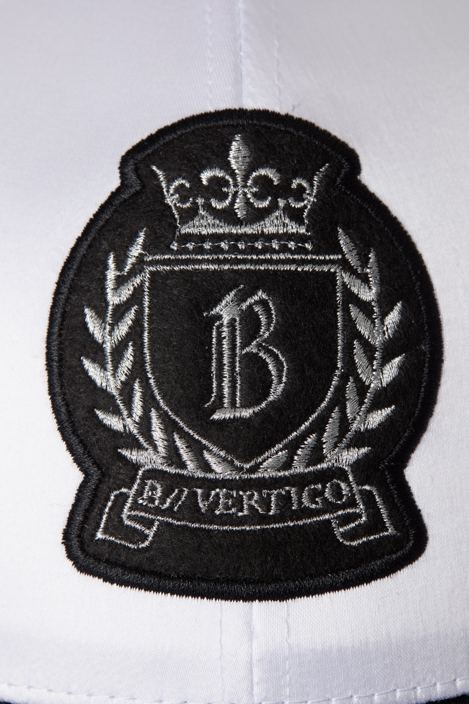 B Vertigo satin kasket