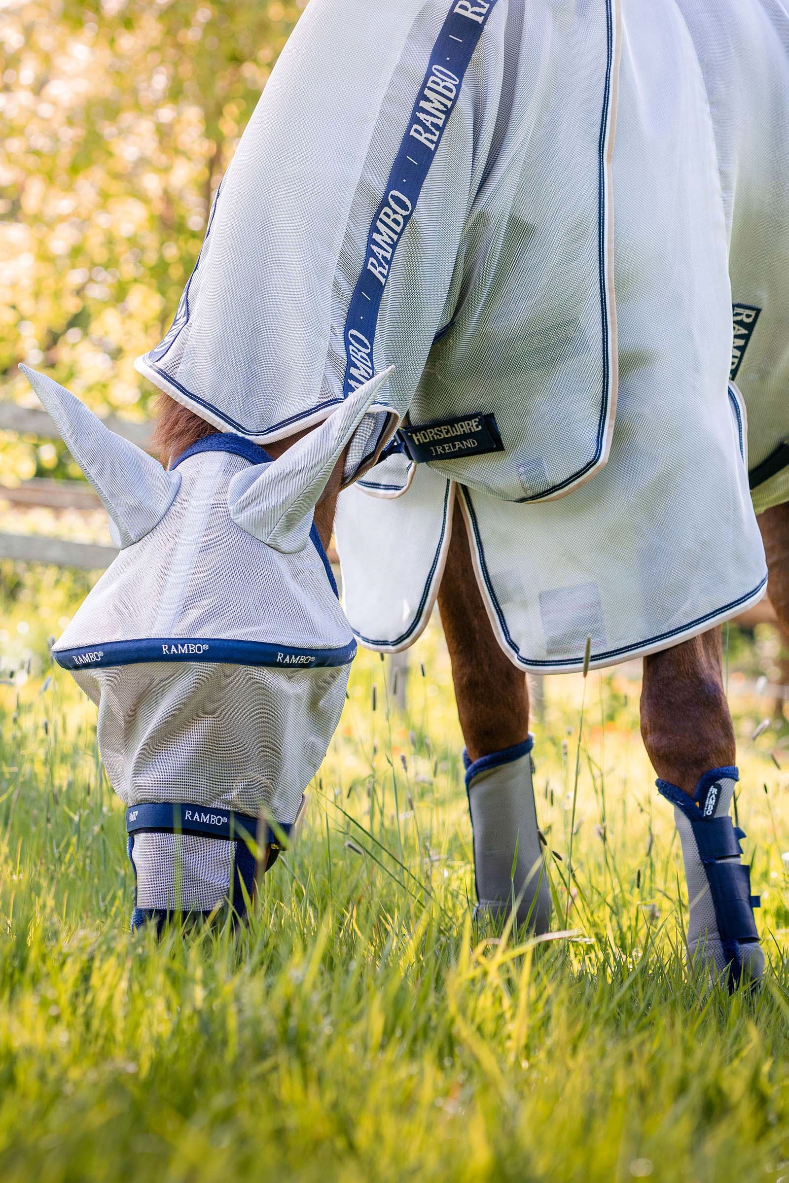 Horseware Rambo Protector fluedækken med aftagelig hals