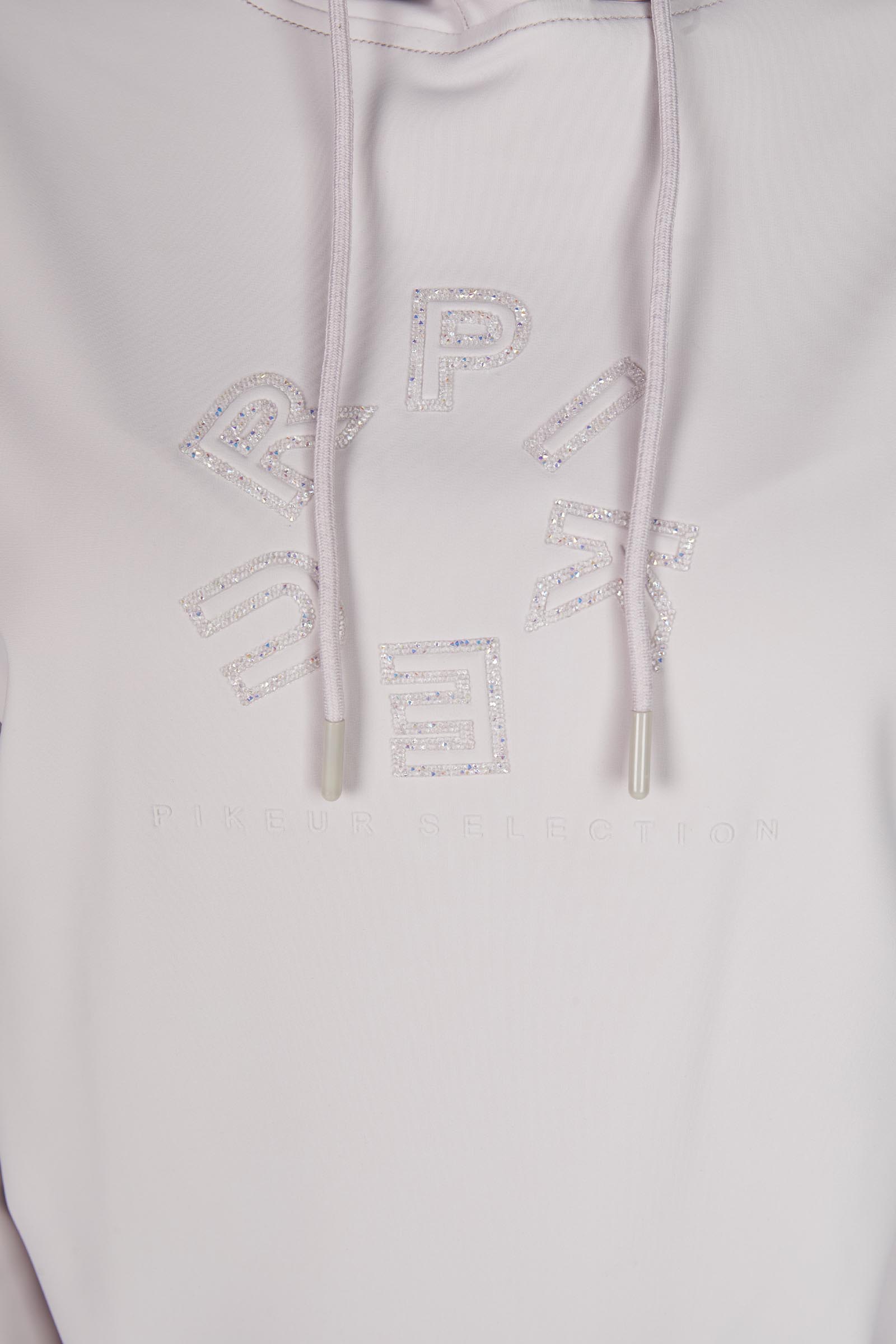 Pikeur dame h&aelig;ttetr&oslash;je