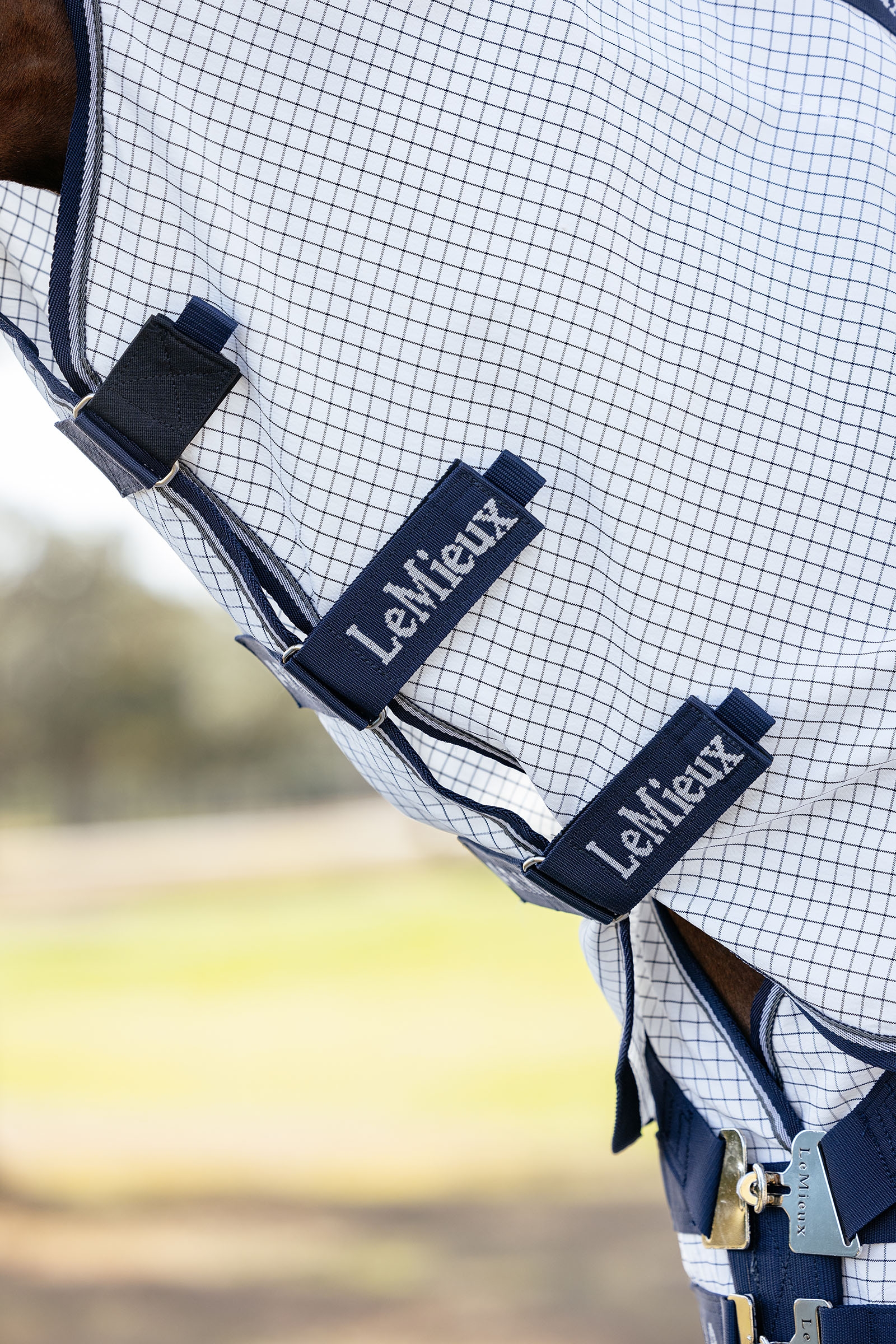 LeMieux Arika 450D udedækken med aftagelig halsdel, 0g