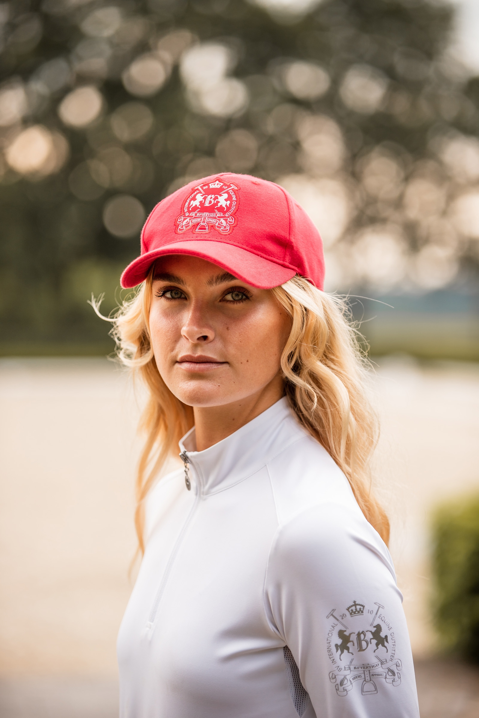 B Vertigo Logo Kasket